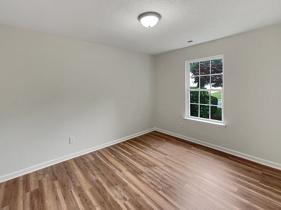 4th image of 12323 Poplar Forest Dr