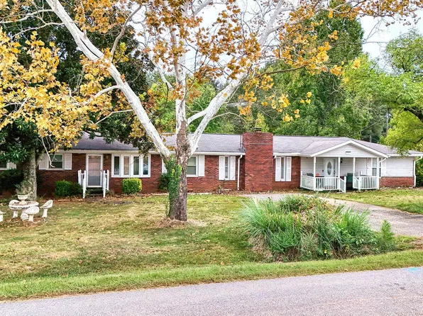70 Snowmill Rd, Woodruff, SC 29388