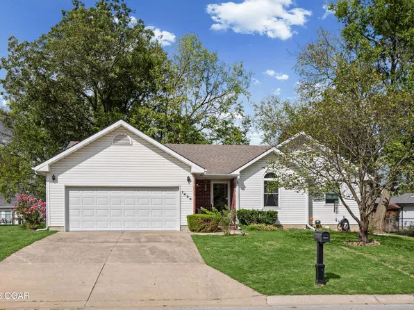 1423 W Macon St, Carthage, MO 64836