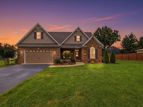 325 Indian Hills Dr, Bowling Green, KY 42103
