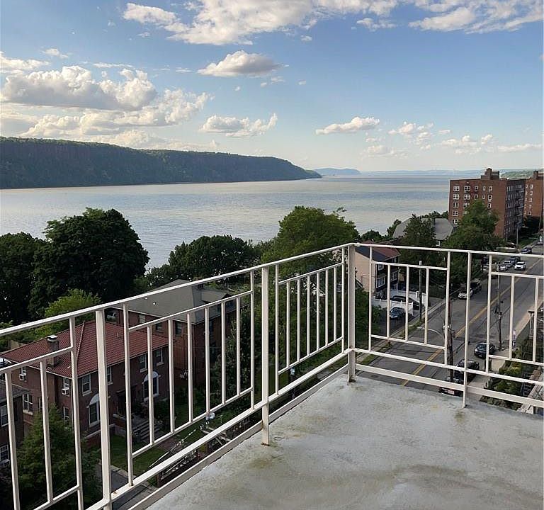 1st image of 632 Warburton Avenue #8E