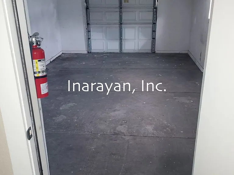 821 W Kaley Ave — Photo 10