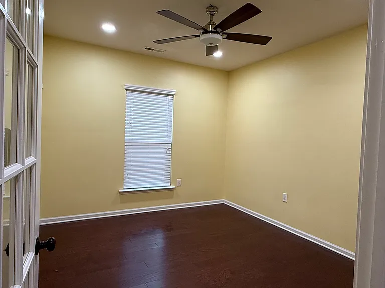 2101 Chipley Dr — Photo 12