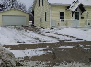 730 W Broadway St, Viroqua, WI 54665