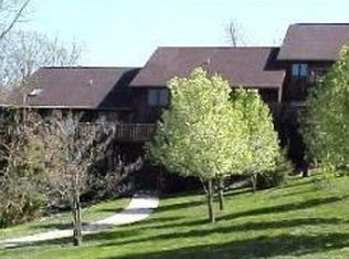 1826 E Eagle Bay Dr, Bloomington, IN 47401