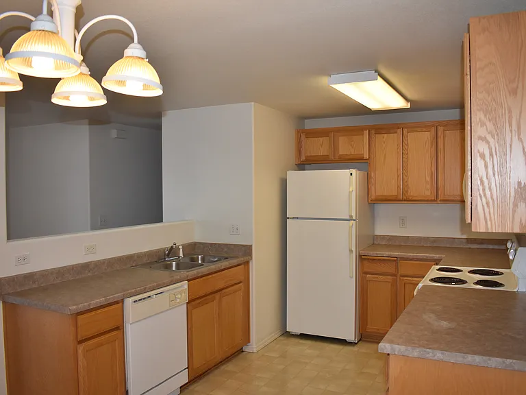 80 S Haskell St #6 — Photo 8