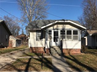 908 S 5th Ave E, Newton, IA 50208