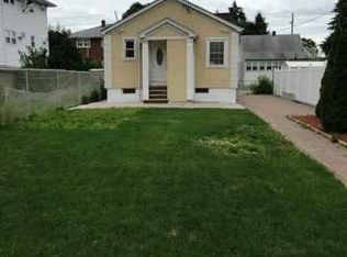 204 Martha Ave, Elmwood Park, NJ
