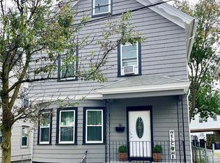 16 Pomona Ave, Providence, RI 02908