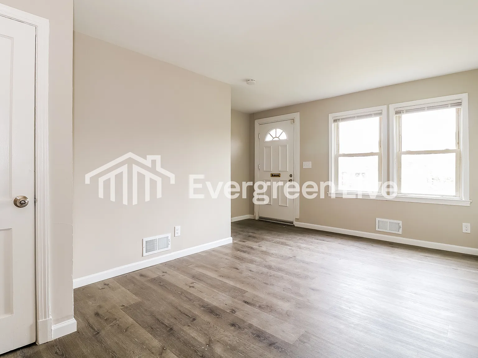 2 bed, 1.5 bath, 840 sqft, $1,375 — Photo 3