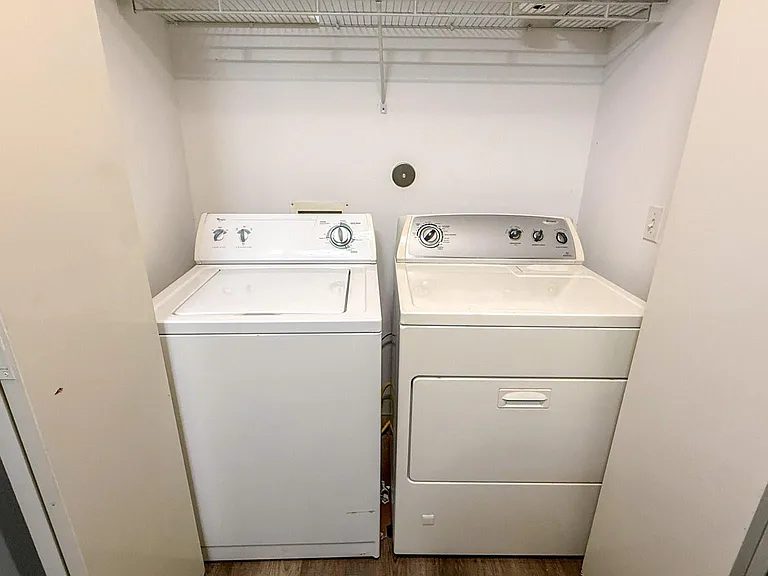 2605 Calumet St #16 — Photo 14