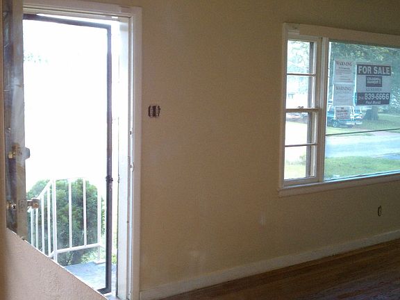 2nd image of 2448 Shannon Ave