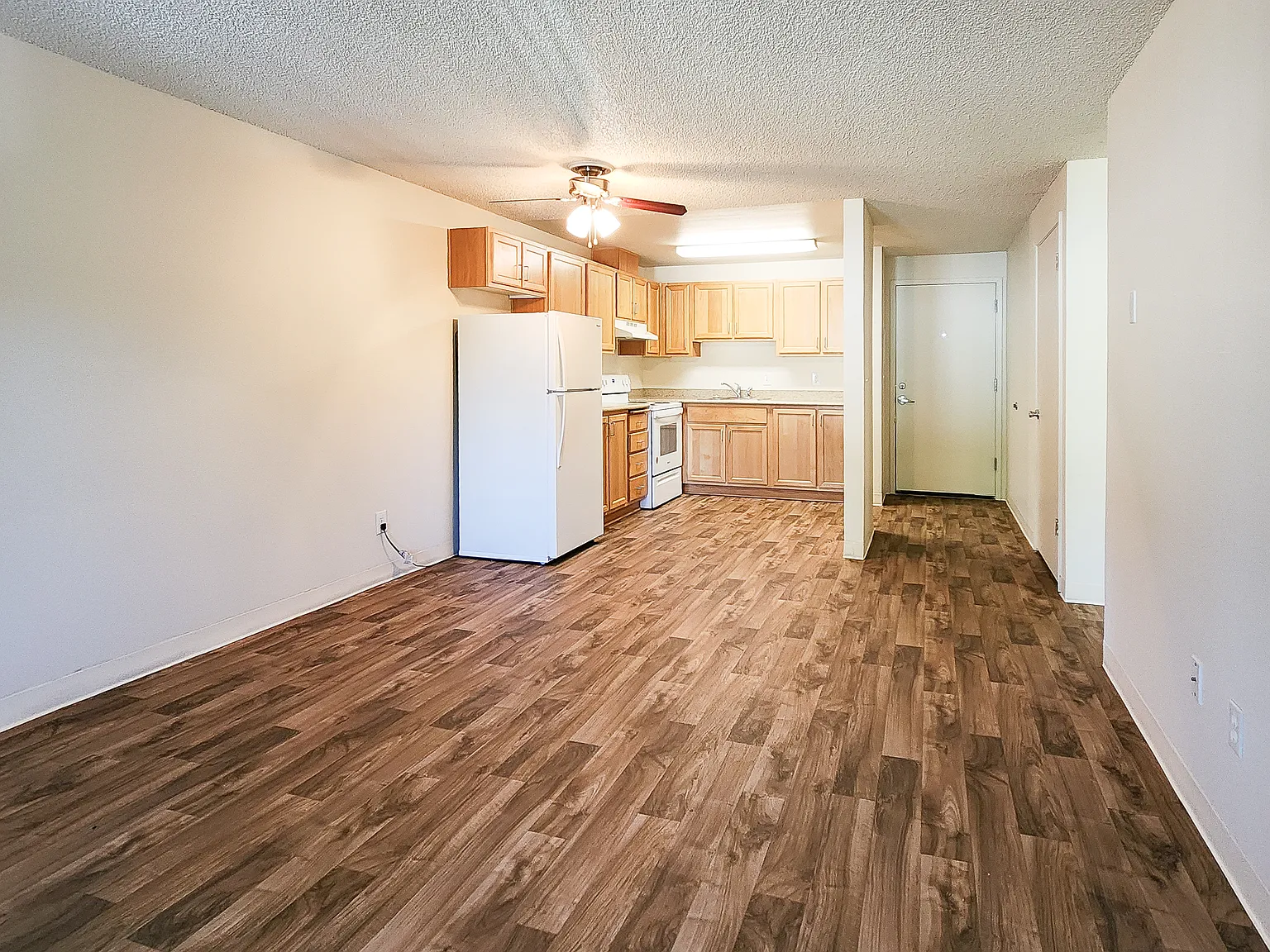 Metzger Park Apartments — Photo 1