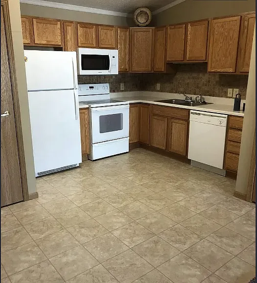 7430 S Louise Ave #301 — Photo 20