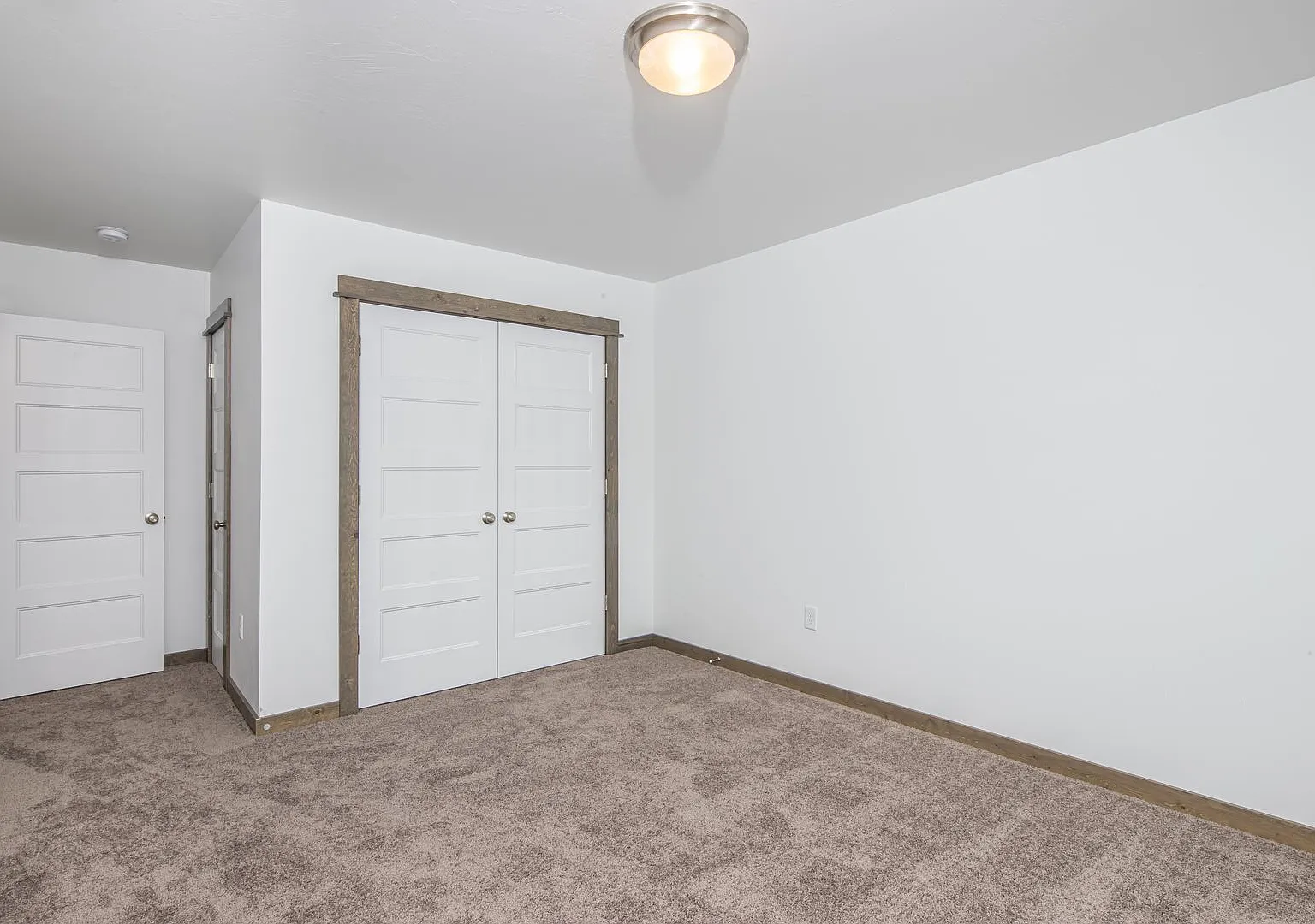 1911 Golden West Drive — Photo 2