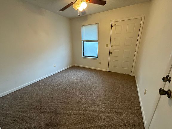 4th image of 1311 Plum Cir APT 49