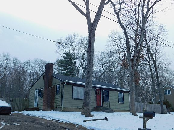 2nd image of 176 Patterson St