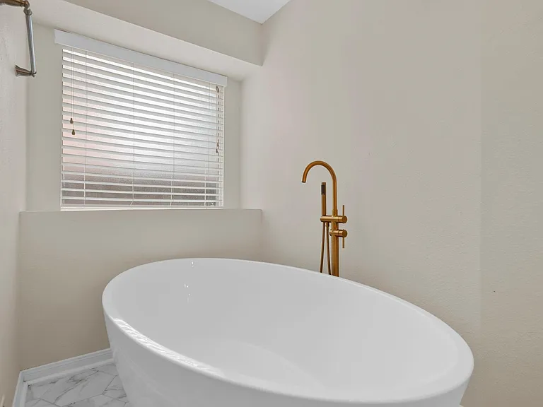 1431 N Medio River Cir — Photo 15