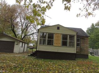 22320 Saint Gertrude St, Saint Clair Shores, MI 48081