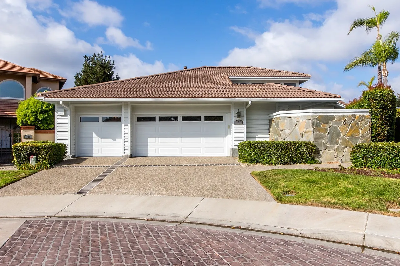 Single Level Golf Course Stunning Home Dana Point! — Photo 2