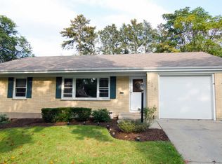 939 Duncan Ave, Elgin, IL 60120