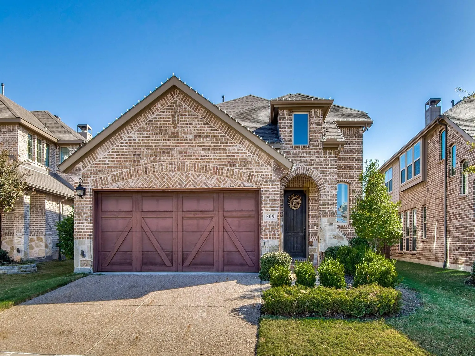 3 bed, 2.5 bath, 2706 sqft, $3,600 — Photo 3