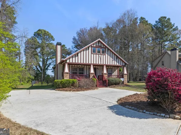 356 Live Oak Ln, Comer, GA 30629
