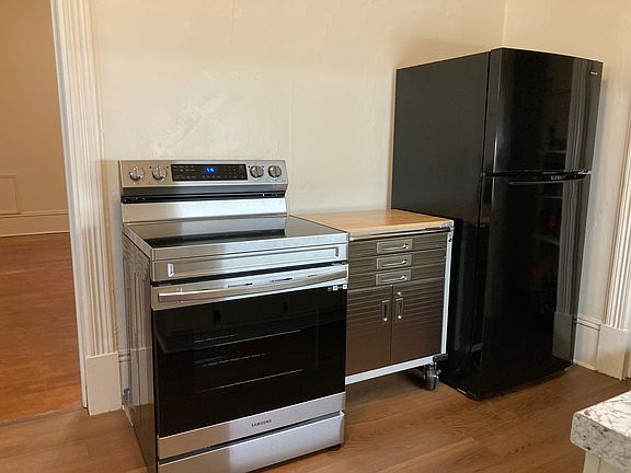 2nd image of 327 Oglethorpe Ave #1