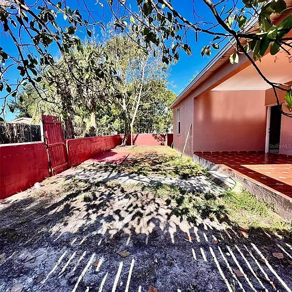 2324 W Palmetto St — Photo 9