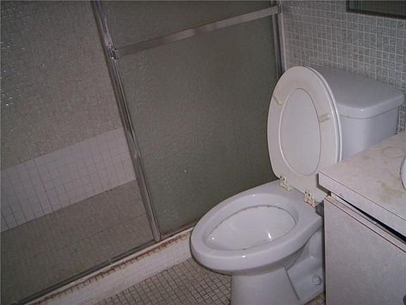 5th image of 1075 Miami Gardens Dr #209