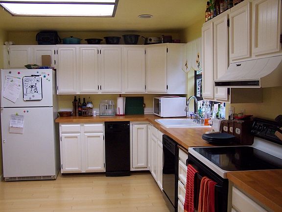 2nd image of 4210 Lakeview Ave NW