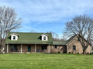 18555 Days Way Ln, Aurora, IN 47001