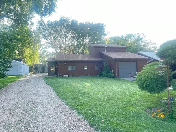 11 Park Lane Dr #28, Elwood, NE 68937