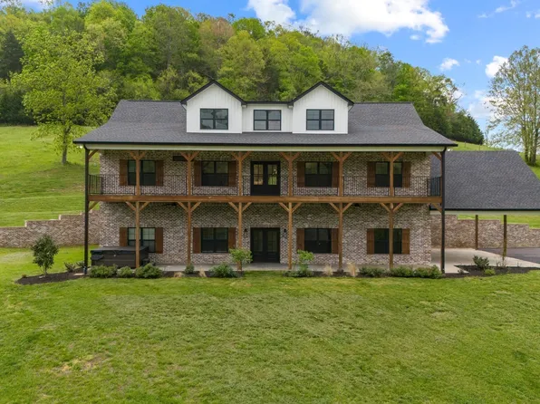 3945 Hartsville Rd, Lafayette, TN 37083