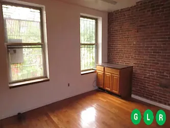 Rented by Green Line Realty