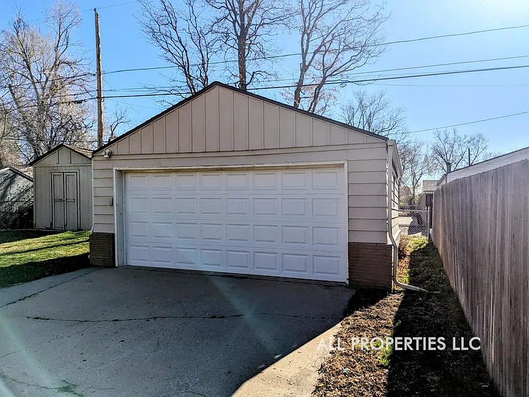 4544 S Grant St — Photo 31