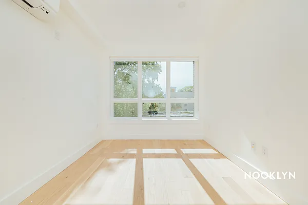 Rented by Nooklyn NYC LLC | media 42