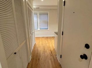 3138 N Seminary, Chicago, IL 60657