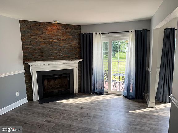 4th image of 33 Caraway Ct