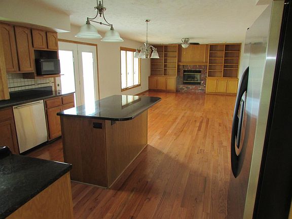 5th image of 4710 Faulkner Ct
