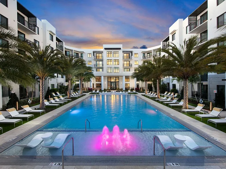 Uptown Boca Villas — Photo 29