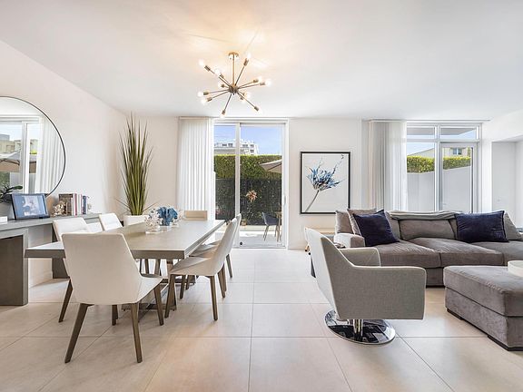 4th image of 401 N Birch Rd Unit Th7