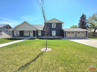 103 E Mendoza Ave, Montezuma, KS 67867