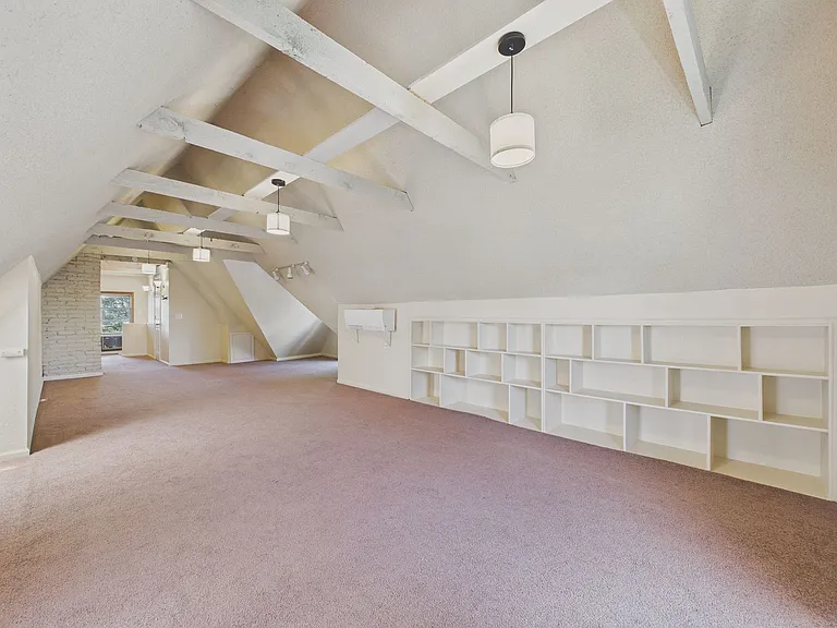205 Logan St — Photo 14