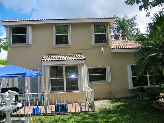 3rd image of 18262 NW 20th St