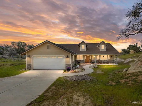 30080 Dove Ct, Tehachapi, CA 93561