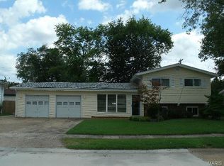 6 Floweridge Ln, Florissant, MO 63031