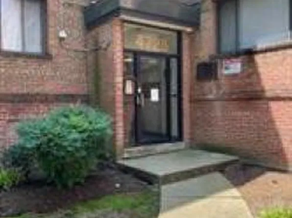 4725 1st St SW APT 102, Washington, DC 20032