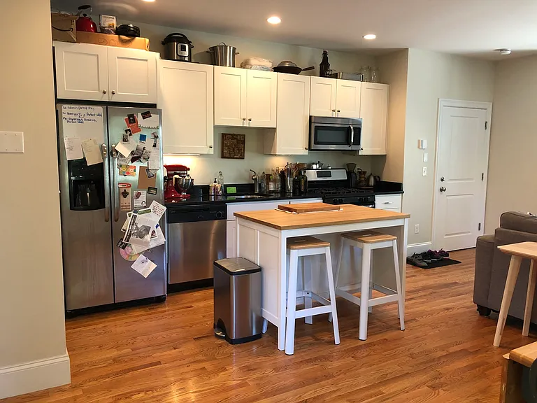 340 Gallivan Blvd #1 — Photo 3