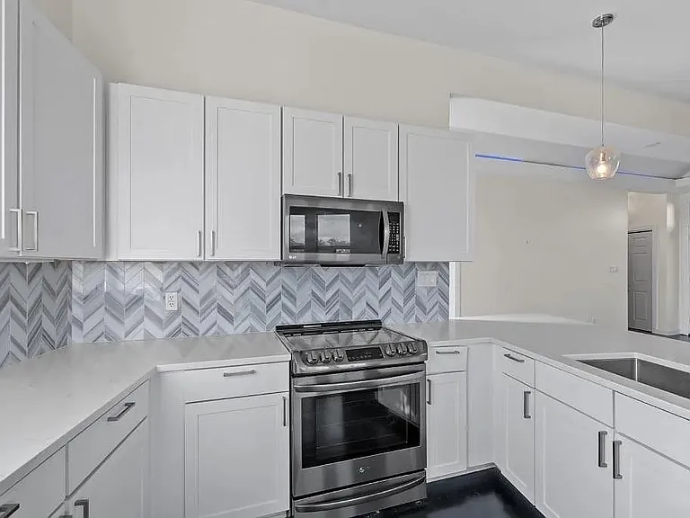 1310 S 1st St #310 — Photo 43